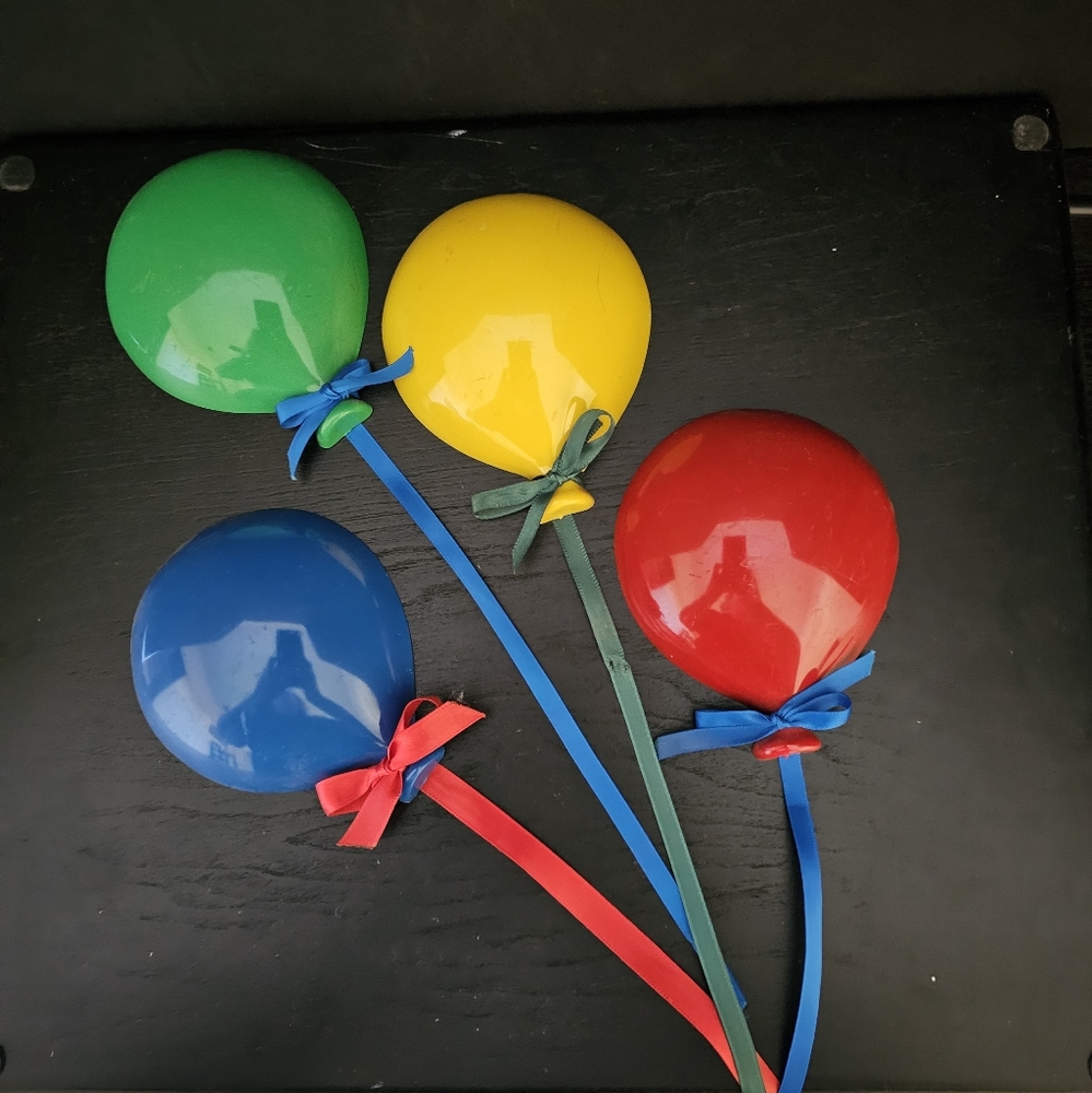Wall decor balloons
